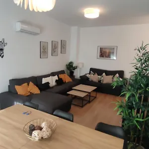 Unique In Center With Pool Apartment